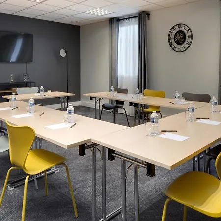 Hotel Ibis Clermont Ferrand Nord 3*