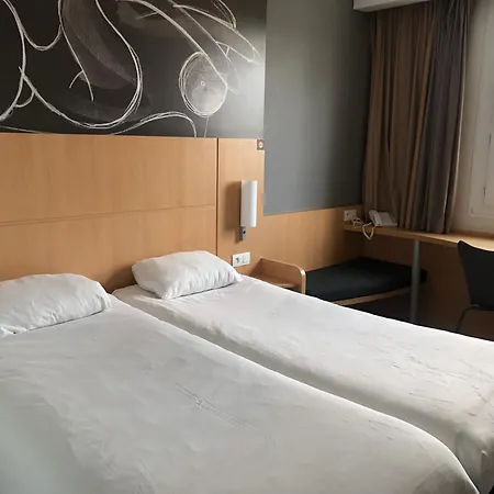 Ibis Clermont Ferrand Nord Riom