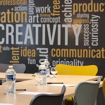 Ibis Clermont Ferrand Nord 3* Riom