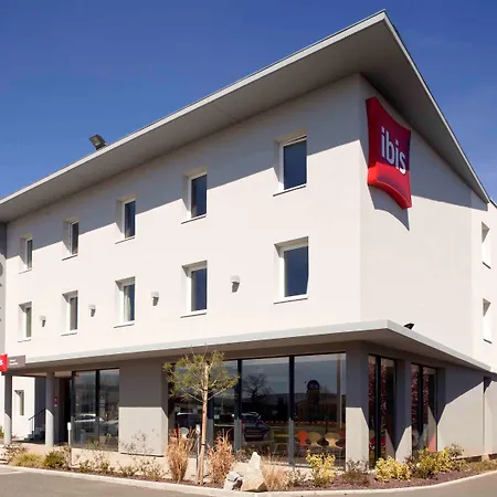 Ibis Clermont Ferrand Nord 3* Riom