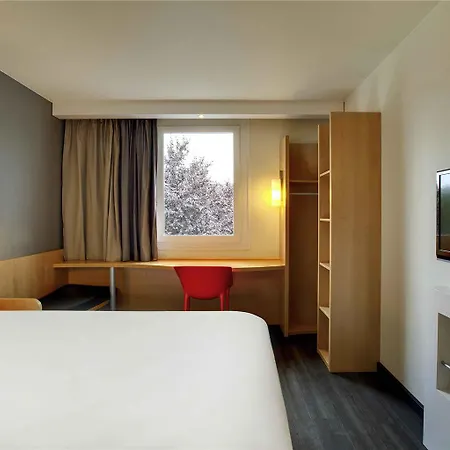 Ibis Clermont Ferrand Nord Hotel 3*
