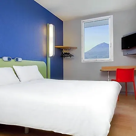 Ibis Clermont Ferrand Nord Szálloda Riom