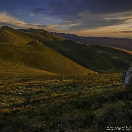 Отель Ibis Clermont Ferrand Nord Риом