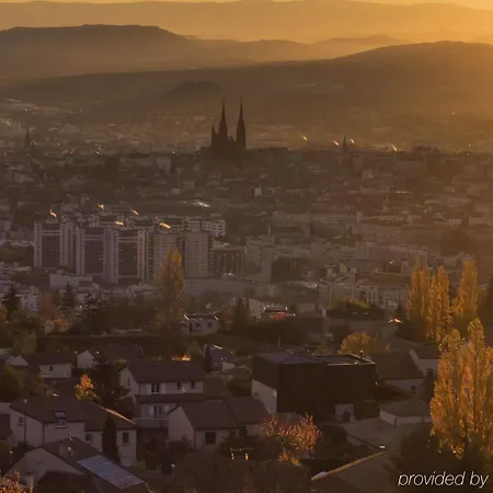 Ibis Clermont Ferrand Nord 3* Riom