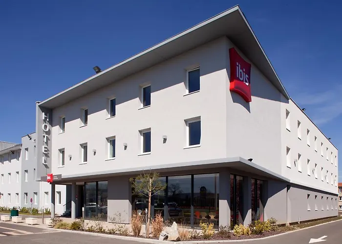 Отель Ibis Clermont Ferrand Nord