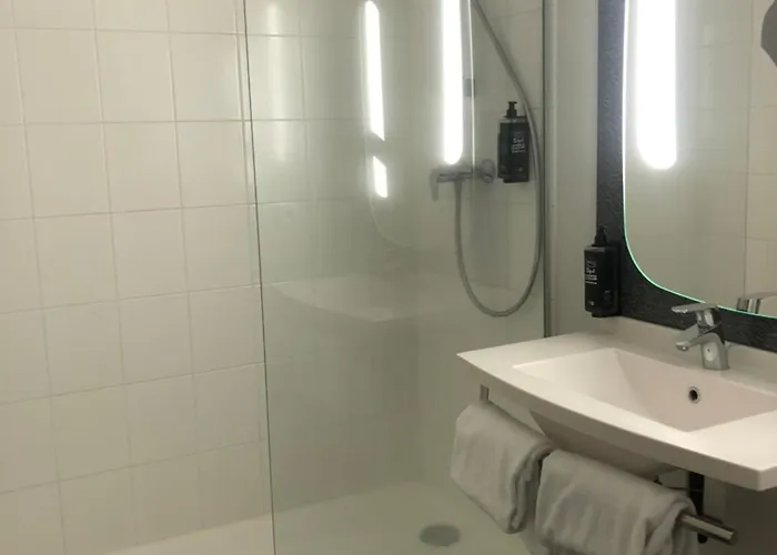 Ibis Clermont Ferrand Nord Отель Риом