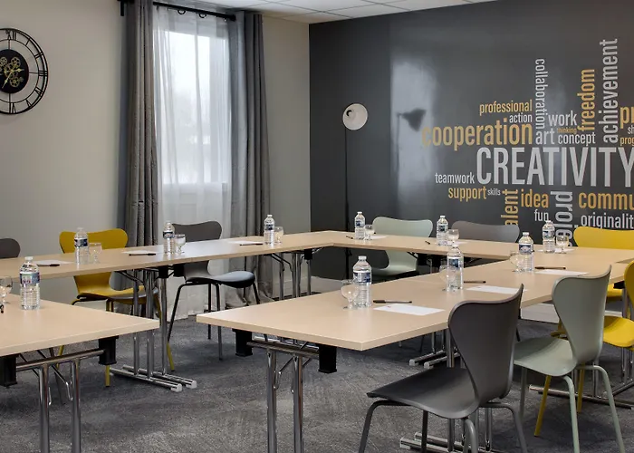 Отель Ibis Clermont Ferrand Nord