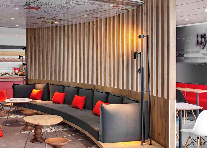 Отель Ibis Clermont Ferrand Nord Риом